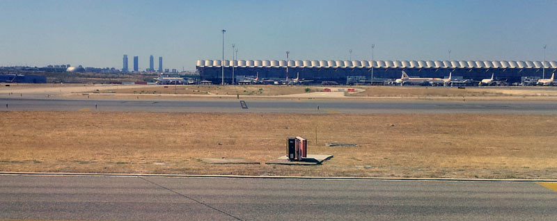 Auf dem Rollfeld des Barajas-Flughafen in Madrid