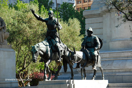 Statue Don Quijote in Madrid