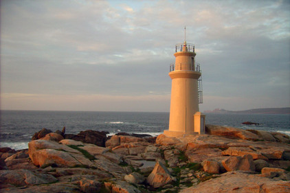 Leuchtturm an der spanischen Küste von Galicien