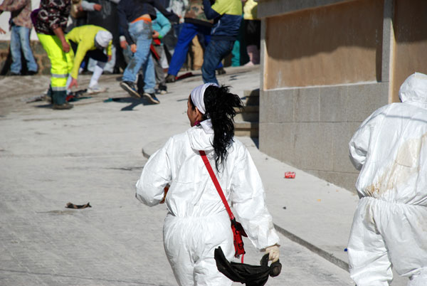 Laza: Angriff mit Schmutzlappen