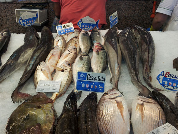 Fischstand in Spanien