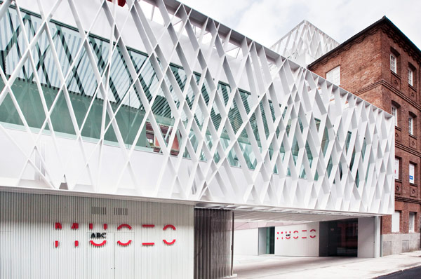 ABC Museum für Zeichnungen in Madrid ABC Museum mit weißer Fassade in Madrid