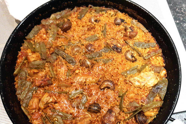 Fertige Paella aus Valencia