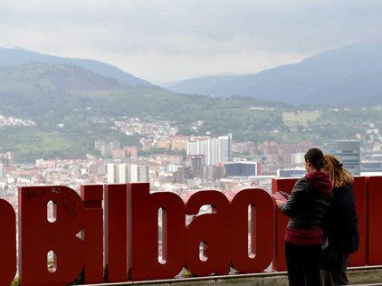 Bilbao von oben Baskenmetropole Bilbao