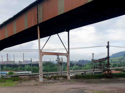 Brücke in Norddspanien Industrie-Brücke nahe Gijón