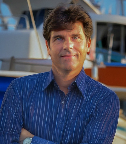 Autor und Journalist Alexander Gresbek Alexander Gresbek