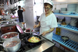 K&ouml;chin aus Galicien bei der Arbeit