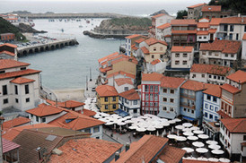 Hafen von Cudillero