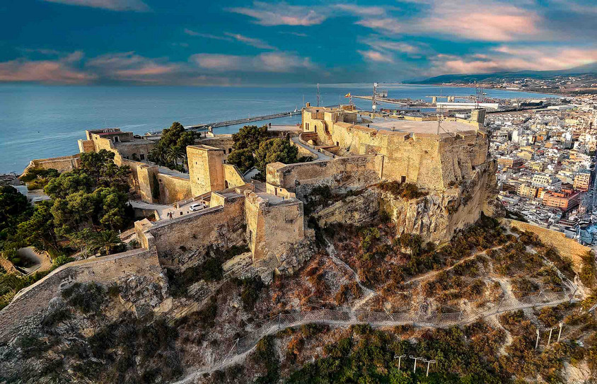 Spaniens Burg Santa B&aacute;rbara in Alicante