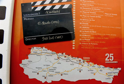 Parranda-Kinoschild in Llanes, Asturien