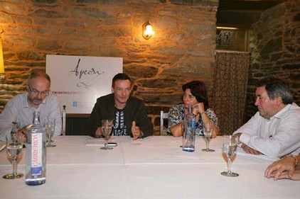 Pressekonferenz in Galicien mit Tobias Büscher