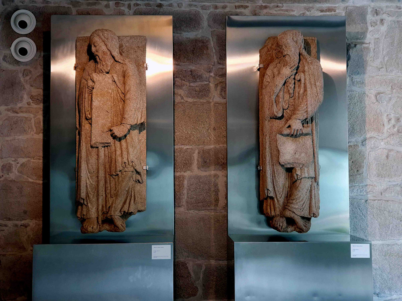 Romanische Figuren des Meister Mateo Figuren des Meister Mateo