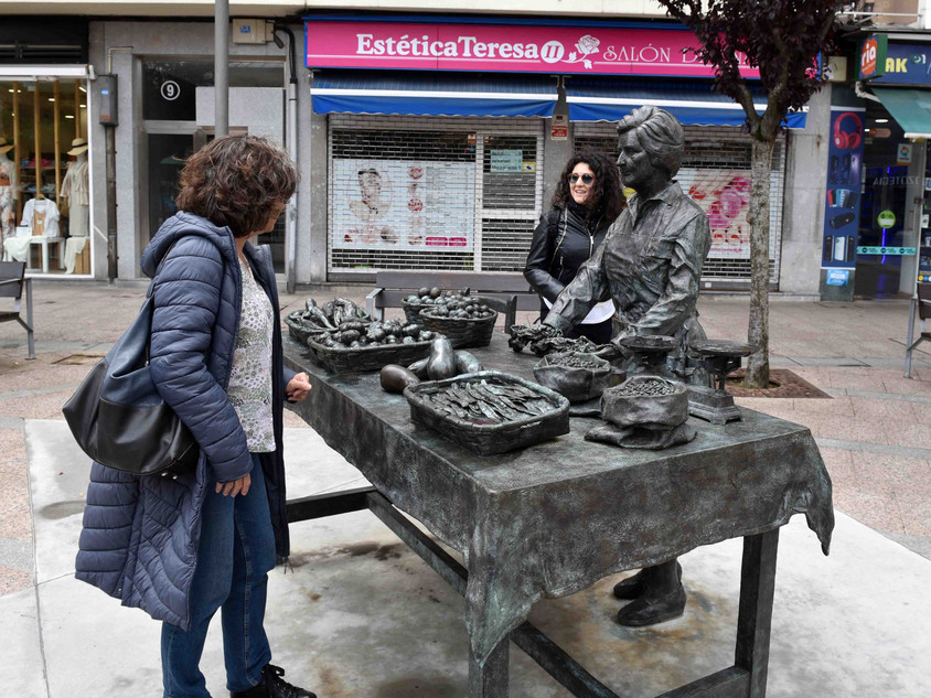 Gem&uuml;se aus Metall in Gernika