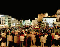 Fest Karwoche in Cáceres miot vielen Leuten