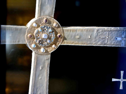 Juwelenkreuz aus Spanien