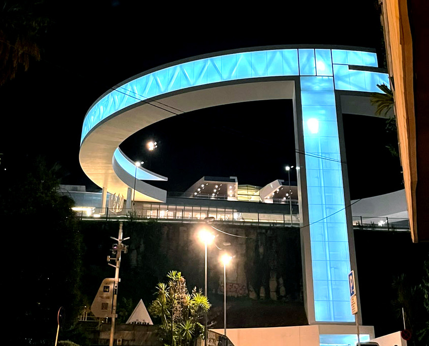 Aufzug in Vigo Architektur in Spanien: der HALO