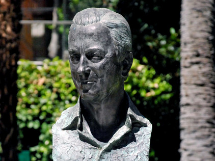 Statue des Gr&uuml;nders des Thyssen-Museums