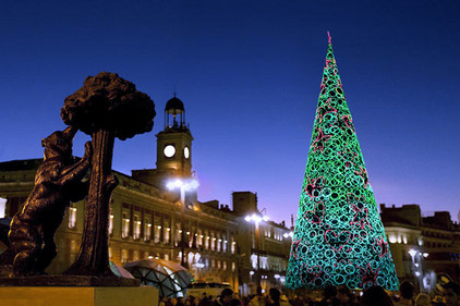 Weihnachtsbaum auf der Puerta del Sol in Madrid