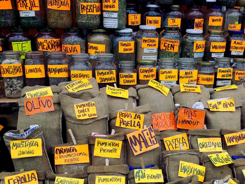 Gew&uuml;rzregal in Spanien