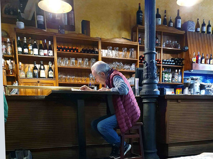 Zeitungsleser in Asturien