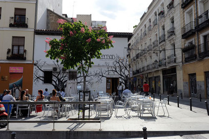 Restaurant-Terrasse im zentralen Lavapiés, Madrid