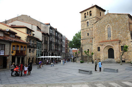 Stadtbewohner im Zentrum von Avil&eacute;s