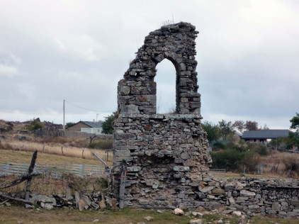 Verfallenes Gebäude am Jakobsweg, Foto Büscher Hausruine in Spanien