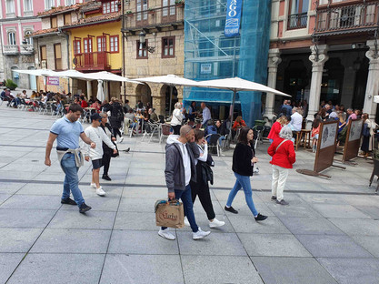 Shopping in Avil&eacute;s