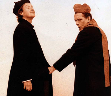 Pfaffe geht Pfaffe an die Wäsche