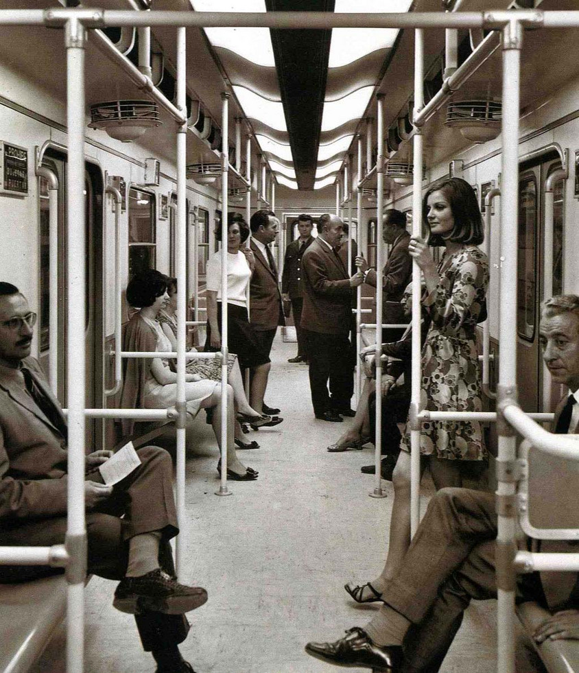 Metro damals in Madrid Historisches Foto von der Metro in Madrid