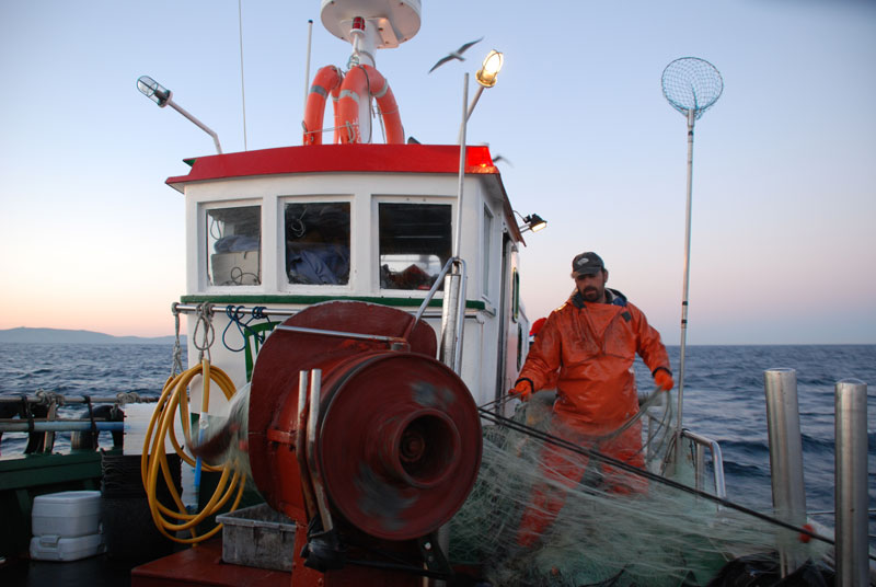 Fischerboot vor der Küste Spaniens Fischerboot aus Spanien