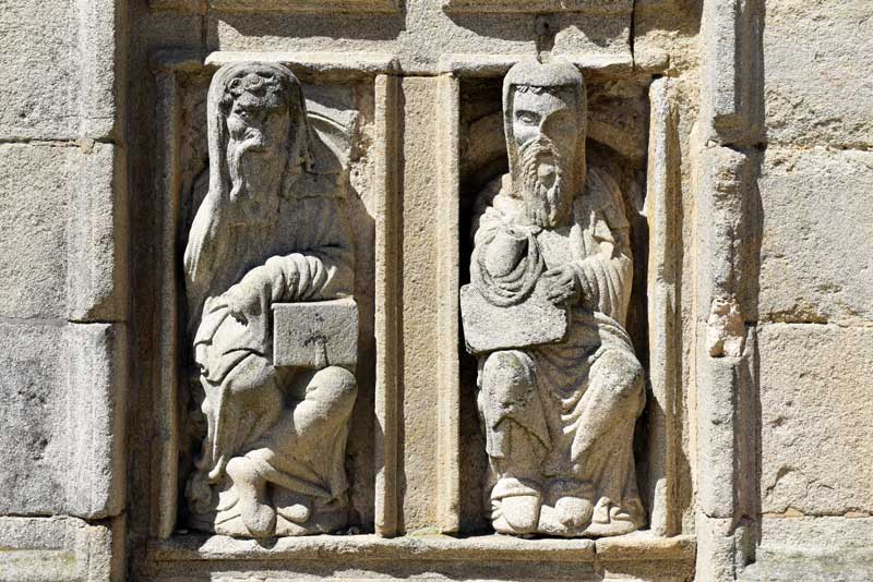 Figurenschmuck in Santiago de Compostela